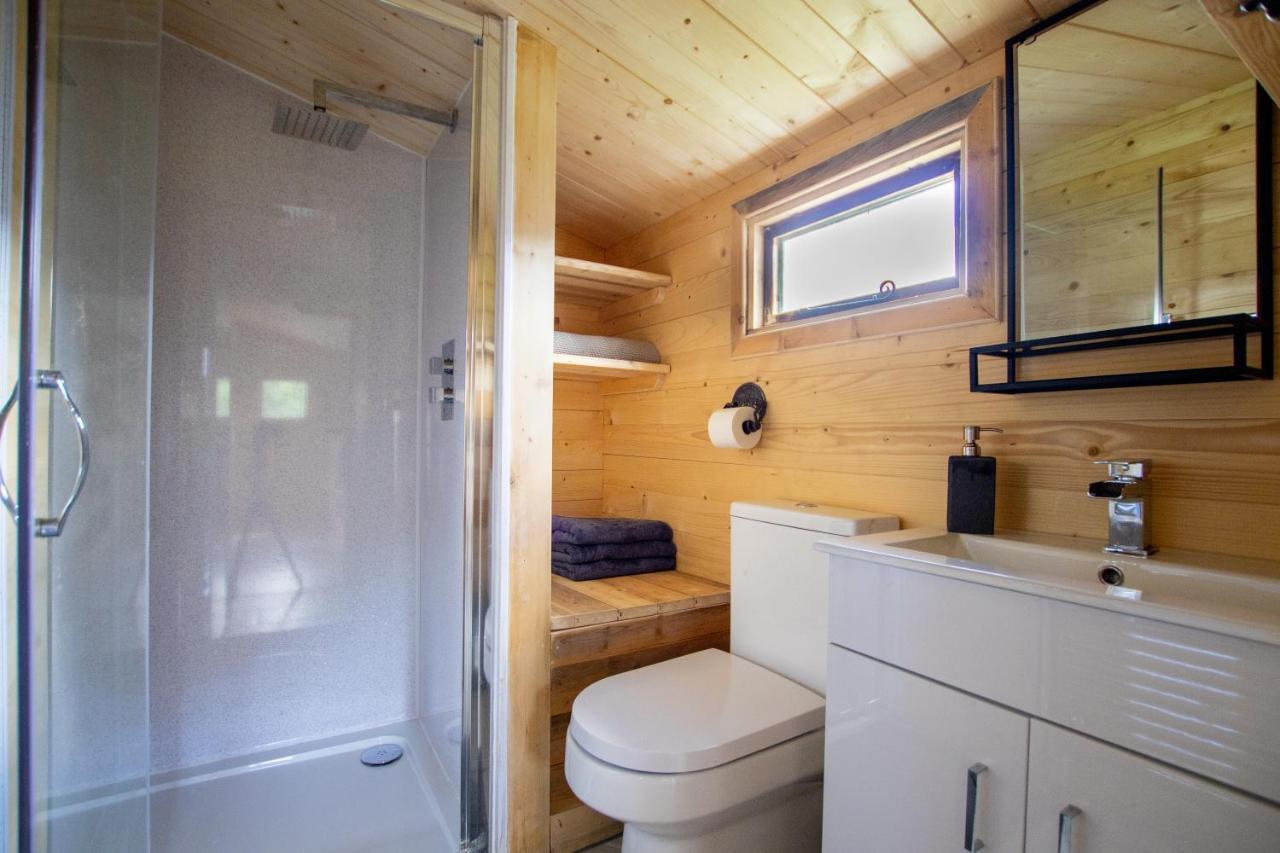 Choller Lake Lodges - Primrose Cabin With Private Hot Tub Arundel Dış mekan fotoğraf