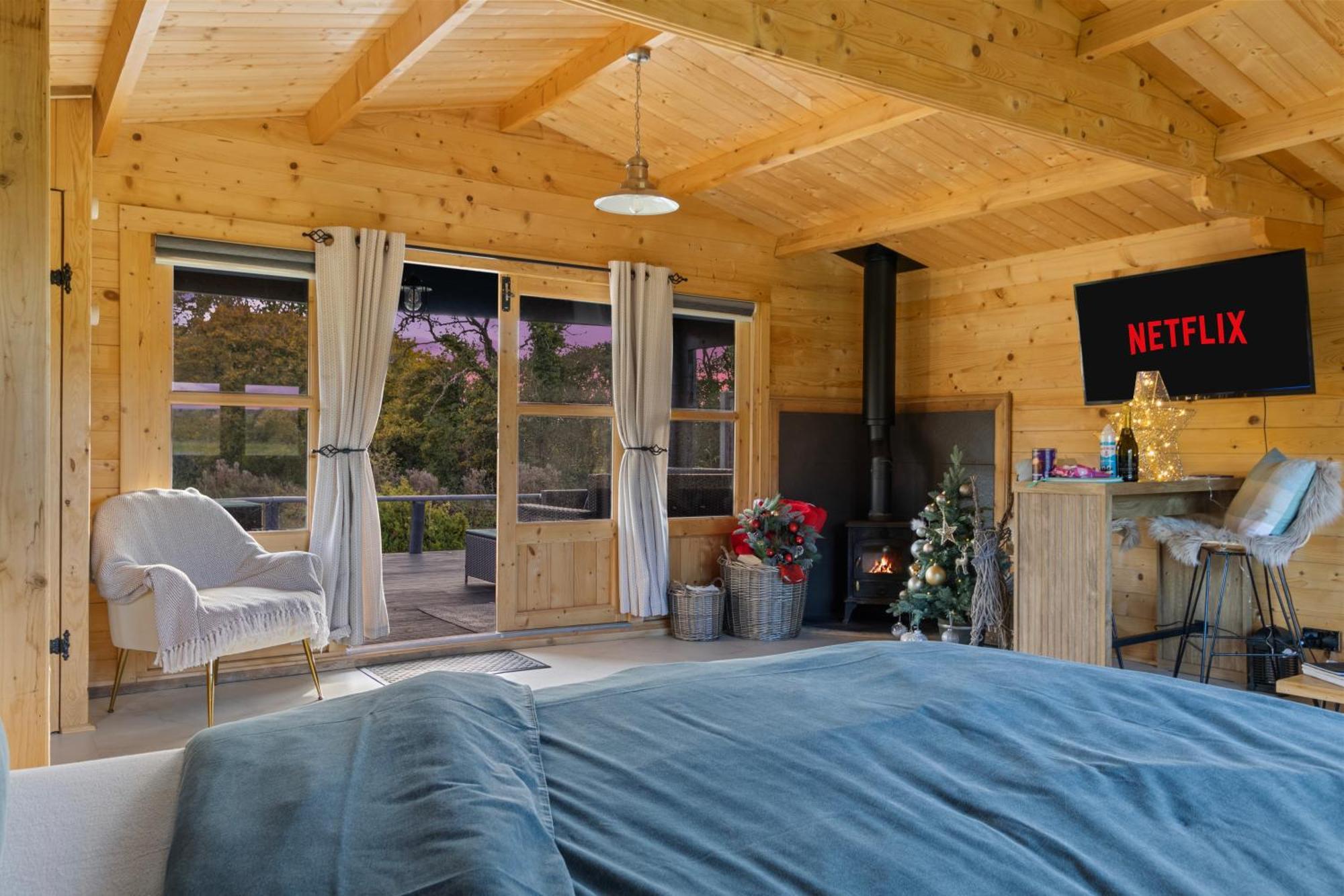 Choller Lake Lodges - Primrose Cabin With Private Hot Tub Arundel Dış mekan fotoğraf